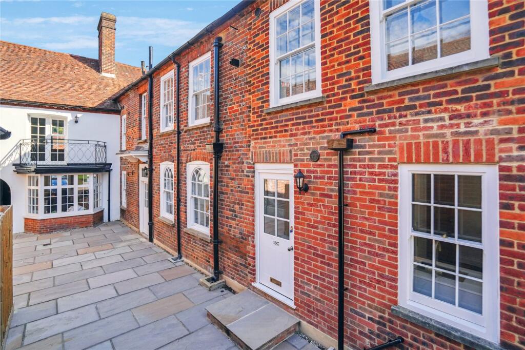 Main image of property: London End, Beaconsfield, Buckinghamshire, HP9