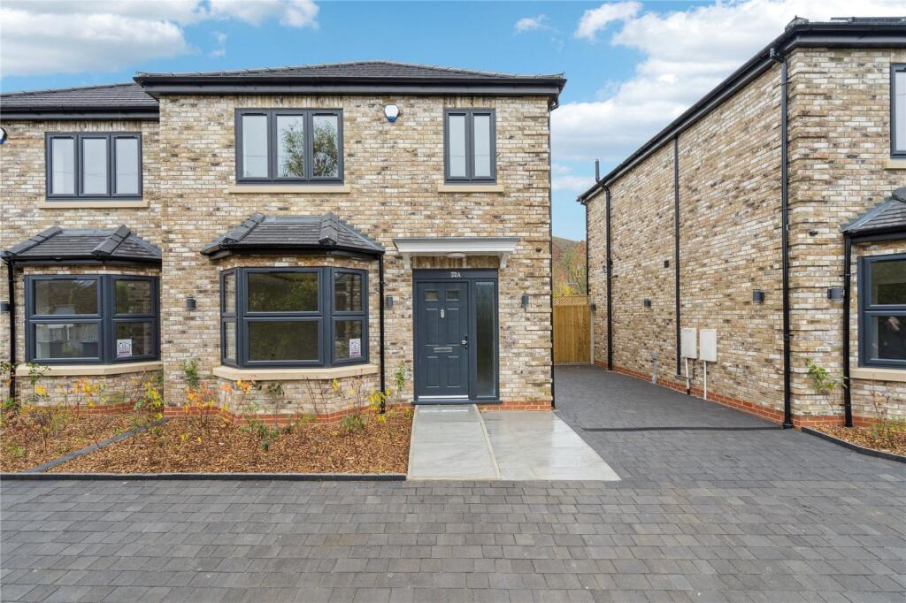 Main image of property: New Pond Road, Holmer Green, High Wycombe, Buckinghamshire, HP15