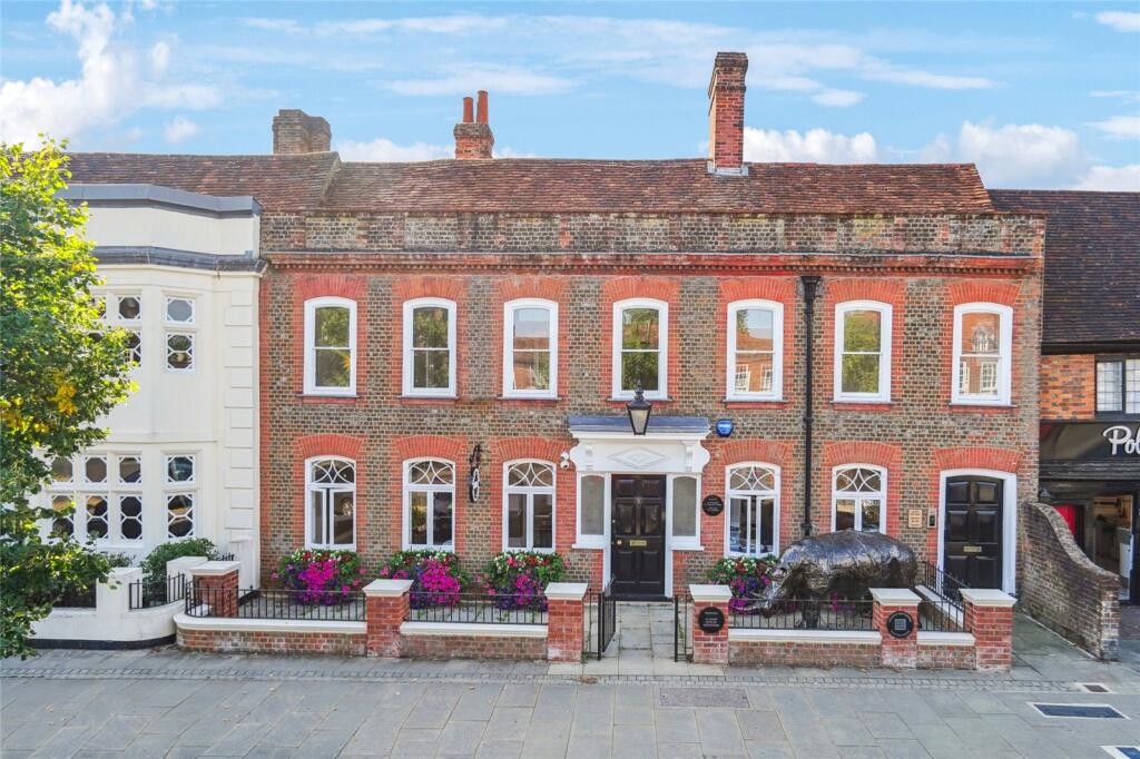 Main image of property: London End, Beaconsfield, Buckinghamshire, HP9