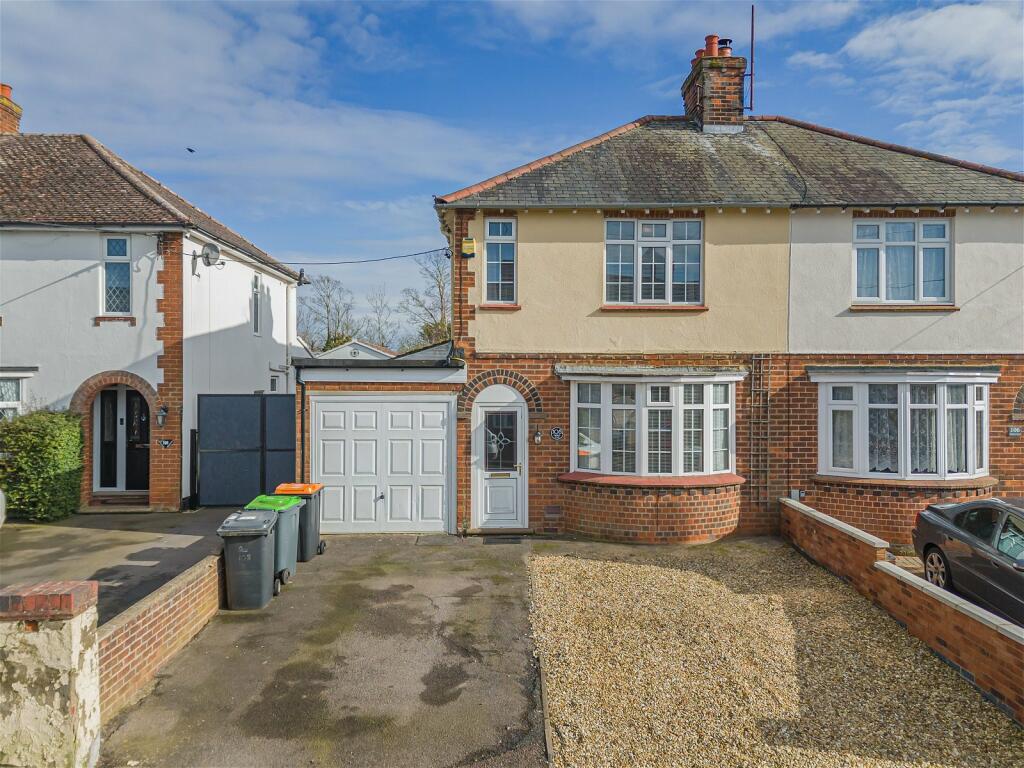 3 bedroom semidetached house for sale in Rushden Road, Wymington