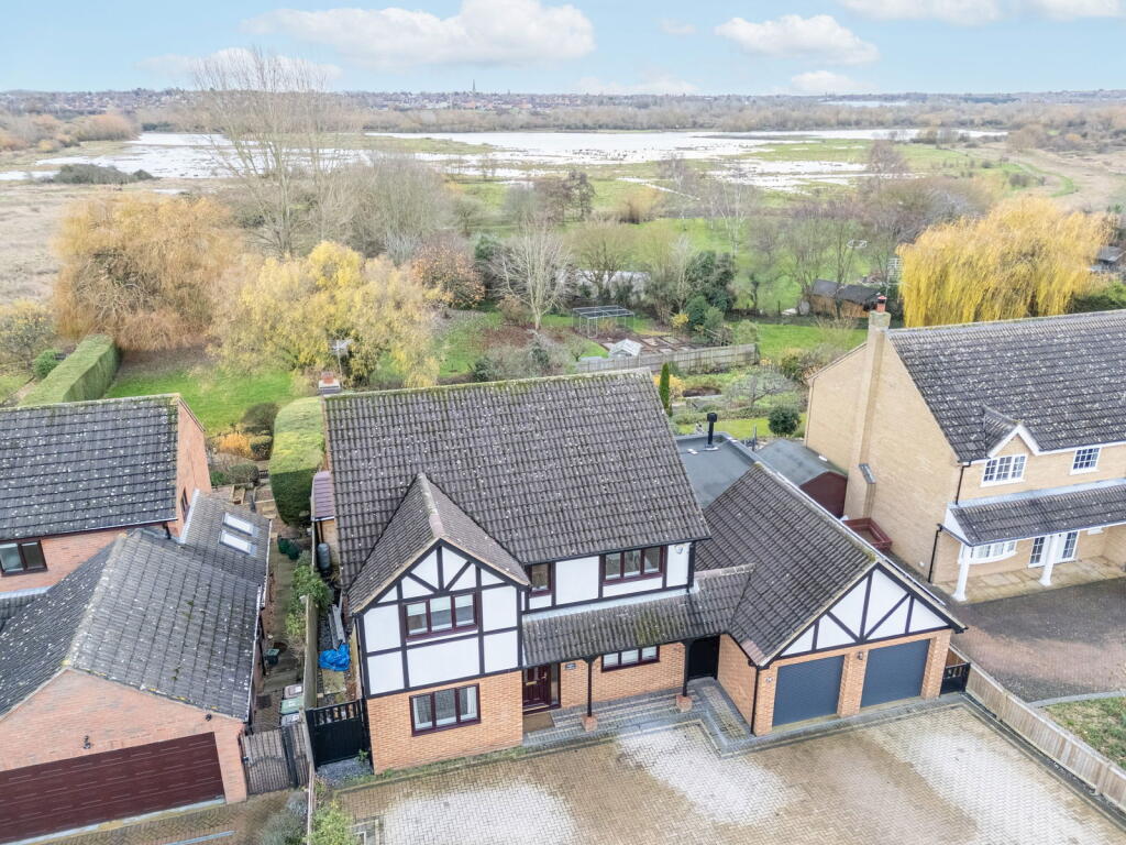 Main image of property: Meadow Way, Irthlingborough, NN9 5RS