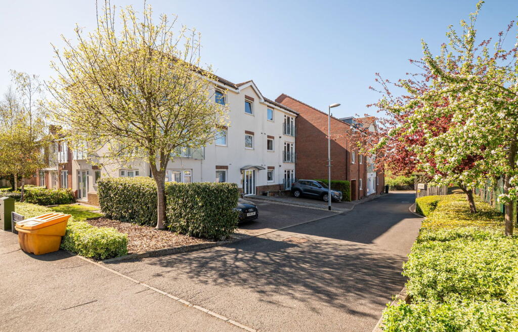 Main image of property: Croyland Road, Wellingborough, NN8 2FE