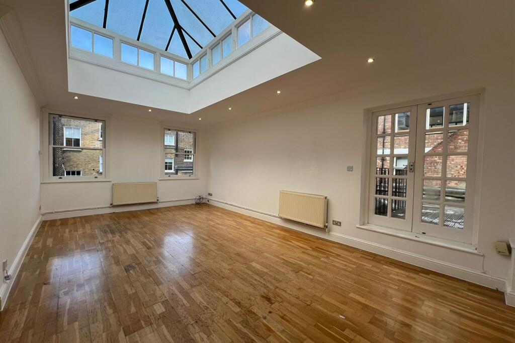 2 bedroom flat for rent in Holborn , WC1V