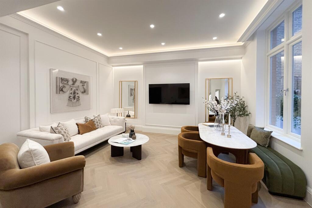 Main image of property: Palace Court, W2