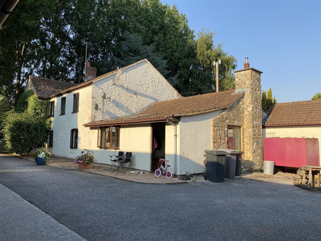 Additional property image - 8 Hisomley, Dilton Marsh, Westbury