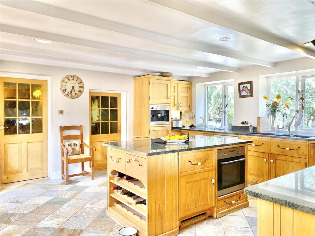 Additional property image - 8 Hisomley, Dilton Marsh, Westbury