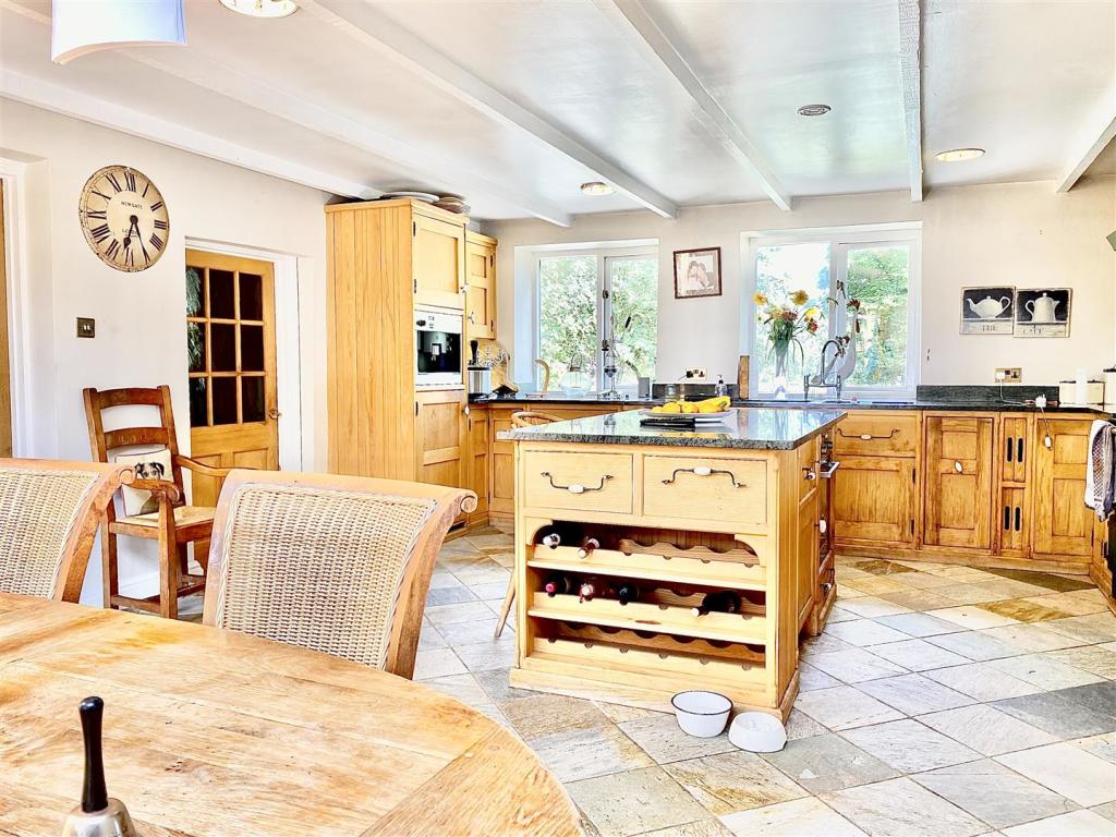Additional property image - 8 Hisomley, Dilton Marsh, Westbury