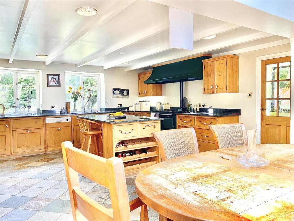Additional property image - 8 Hisomley, Dilton Marsh, Westbury