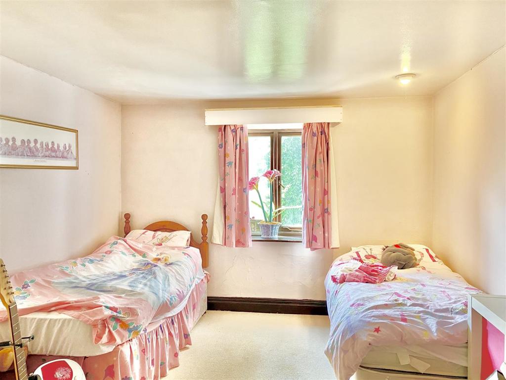 Additional property image - 8 Hisomley, Dilton Marsh, Westbury