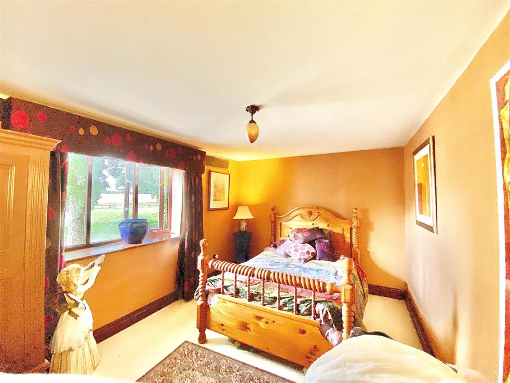 Additional property image - 8 Hisomley, Dilton Marsh, Westbury