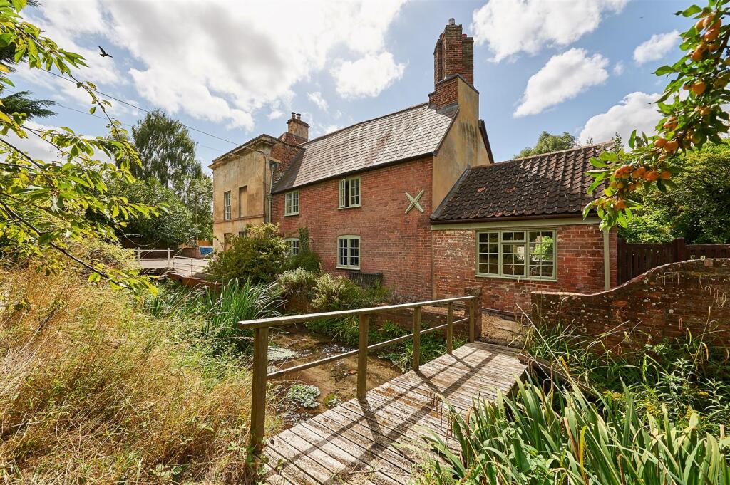 Main image of property: Westbury Leigh, Westbury