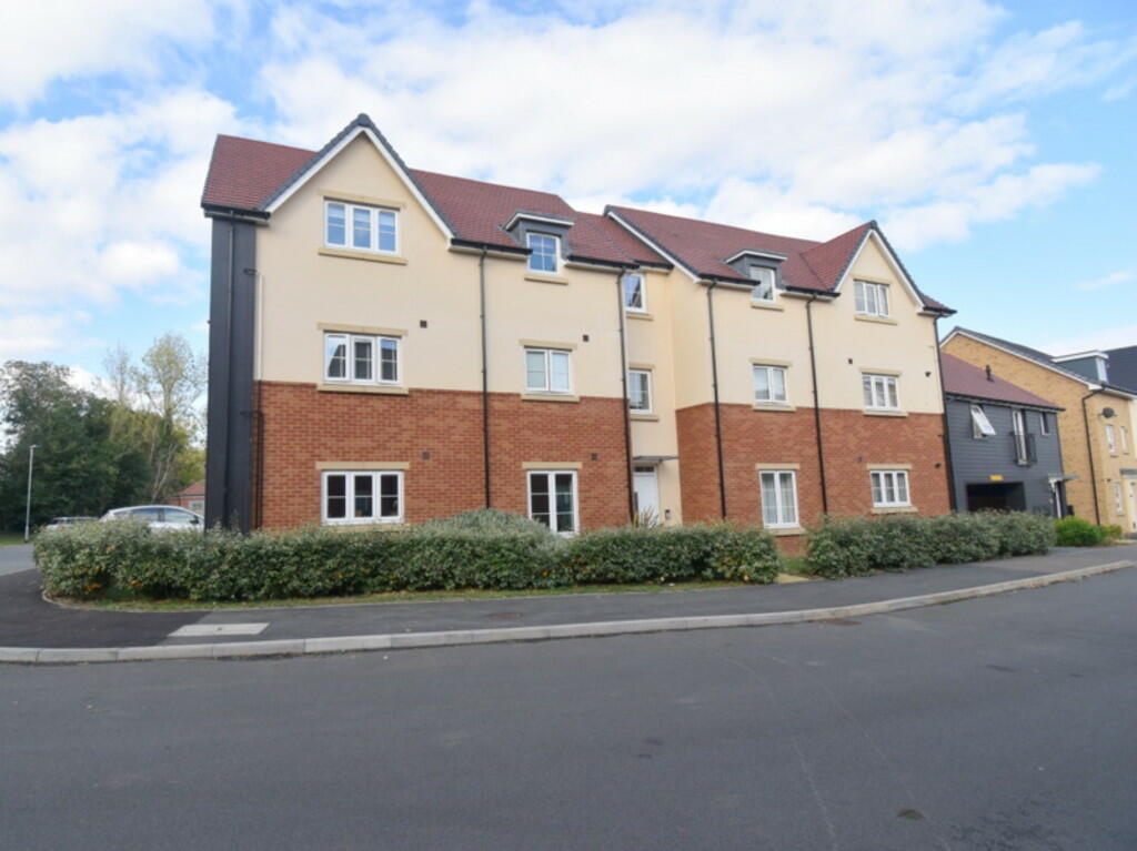 1 bedroom ground floor flat for sale in Knights Way, St Ives, PE27