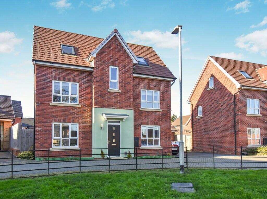 4 bedroom detached house for sale in Knights Way, St. Ives, PE27