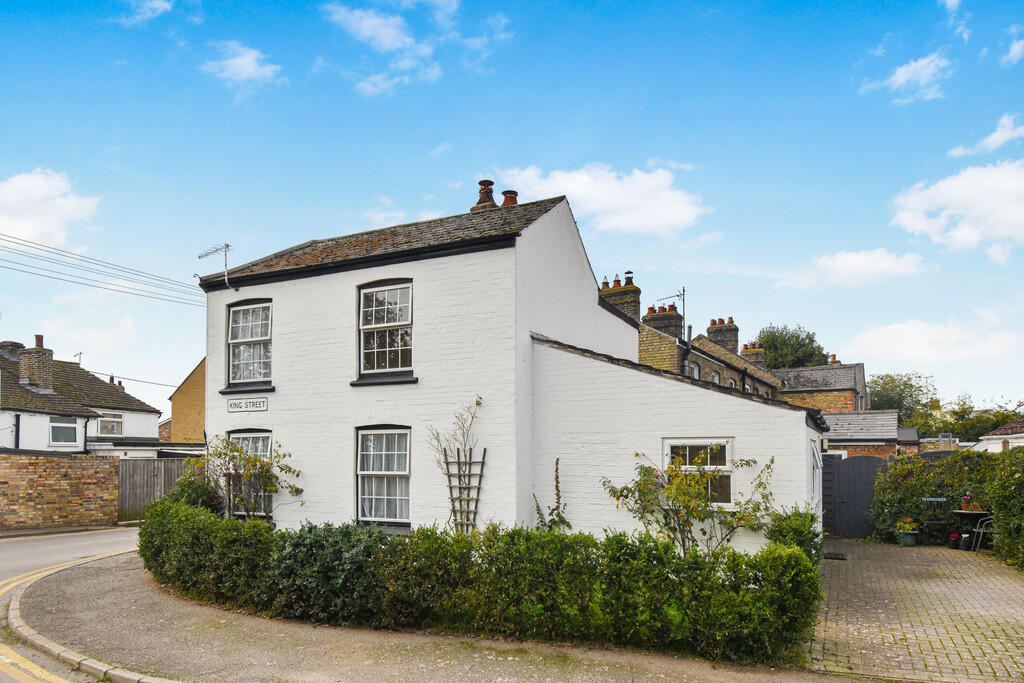 3 bedroom detached house for sale in Somersham, Huntingdon, PE28