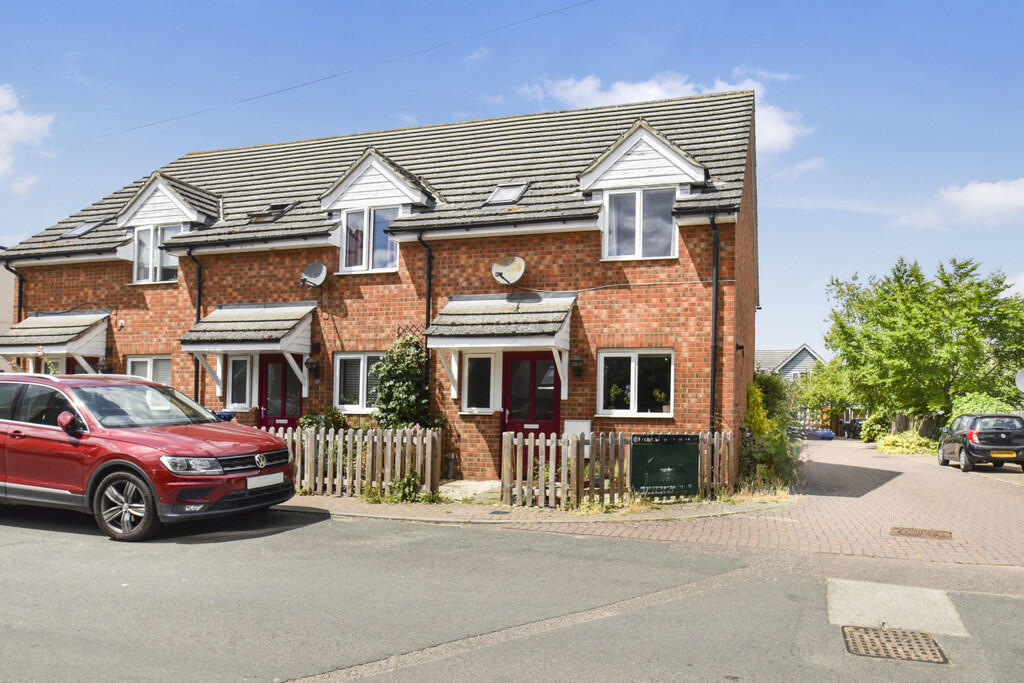 Main image of property: Fen End, Over