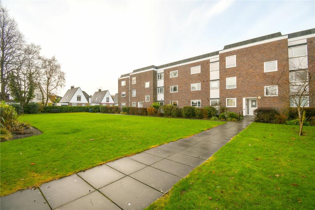 2 bedroom flat for sale in Lancelyn Court, Spital, Wirral, CH63