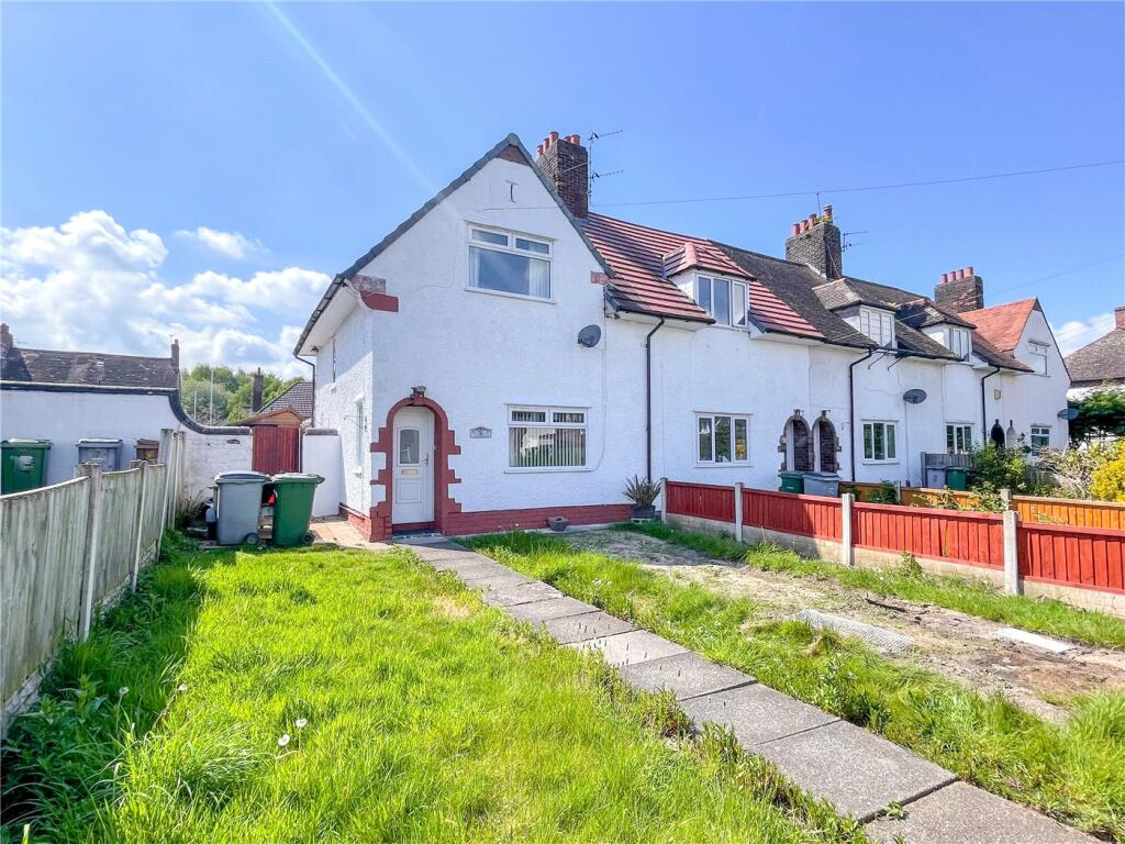3 bedroom end of terrace house for sale in Fairway North, Bromborough