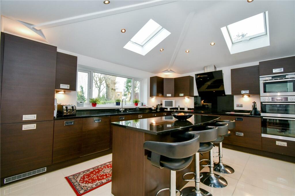 Additional property image - Princes Boulevard, Higher Bebington, Wirral