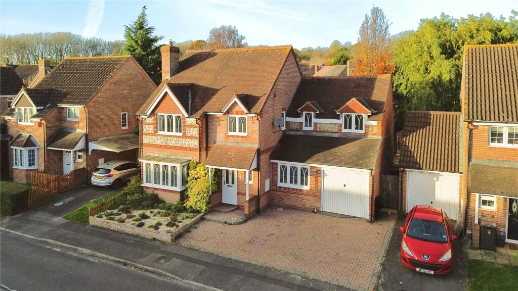 Main image of property: Foxglove Way, Thatcham, Berkshire, RG18