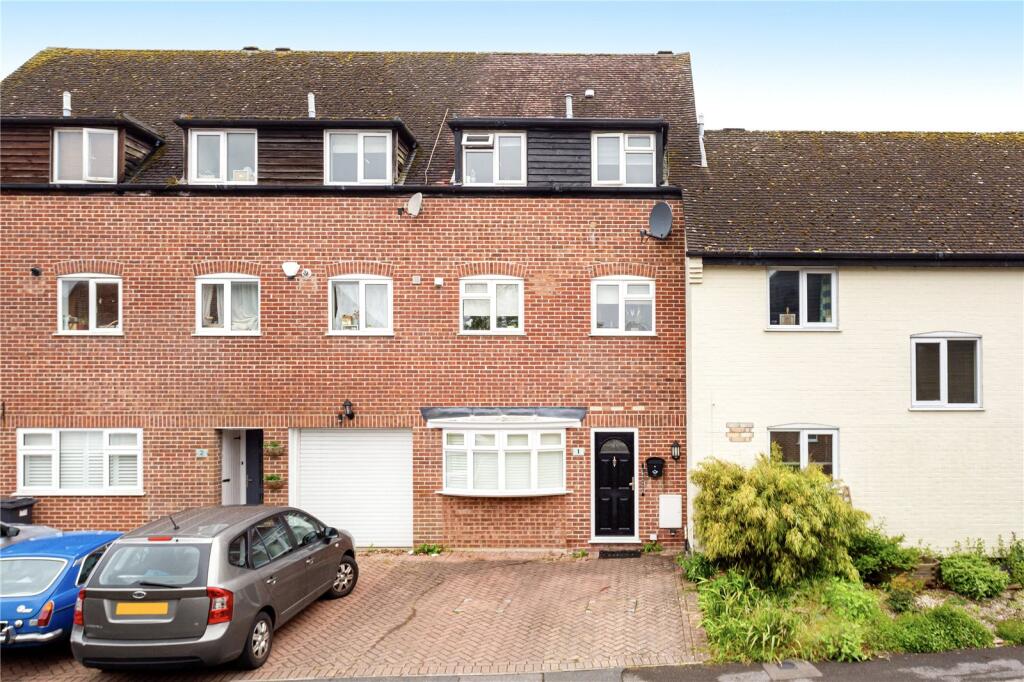 Main image of property: Crawford Place, Newbury, Berkshire, RG14