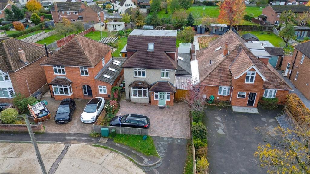 Main image of property: Bath Road, Thatcham, Berkshire, RG18