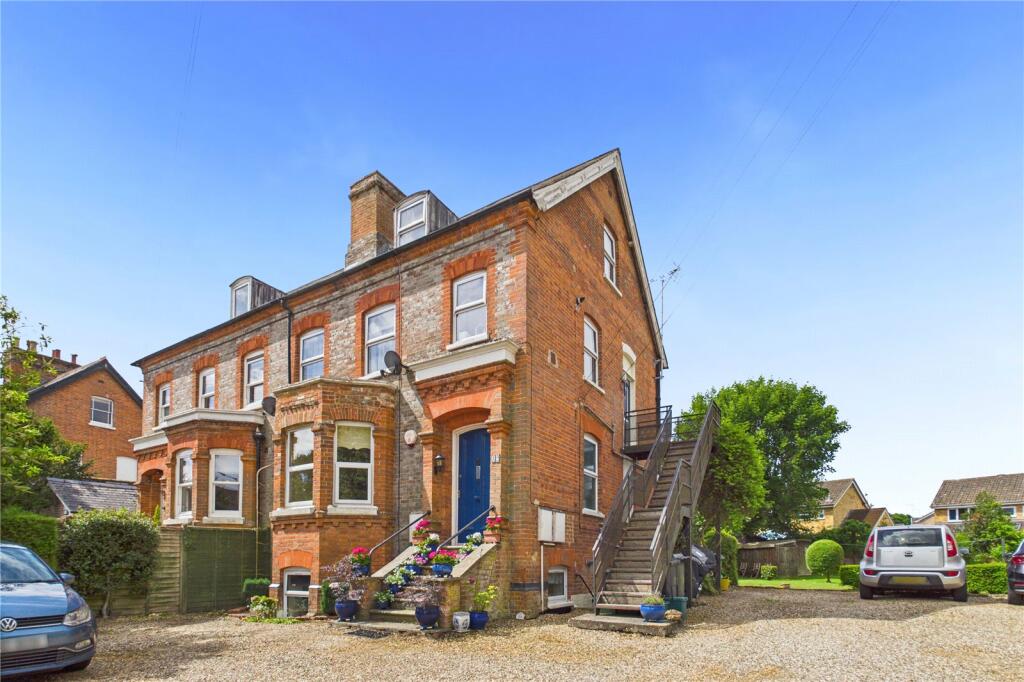Main image of property: Oxford Road, Newbury, Berkshire, RG14