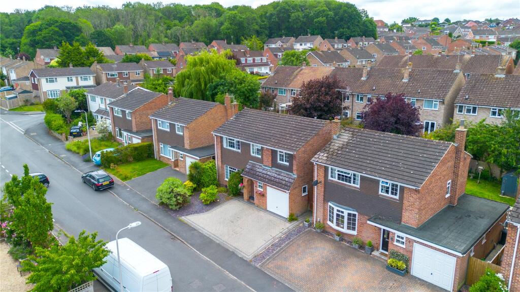 Main image of property: New Road, Newbury, Berkshire, RG14