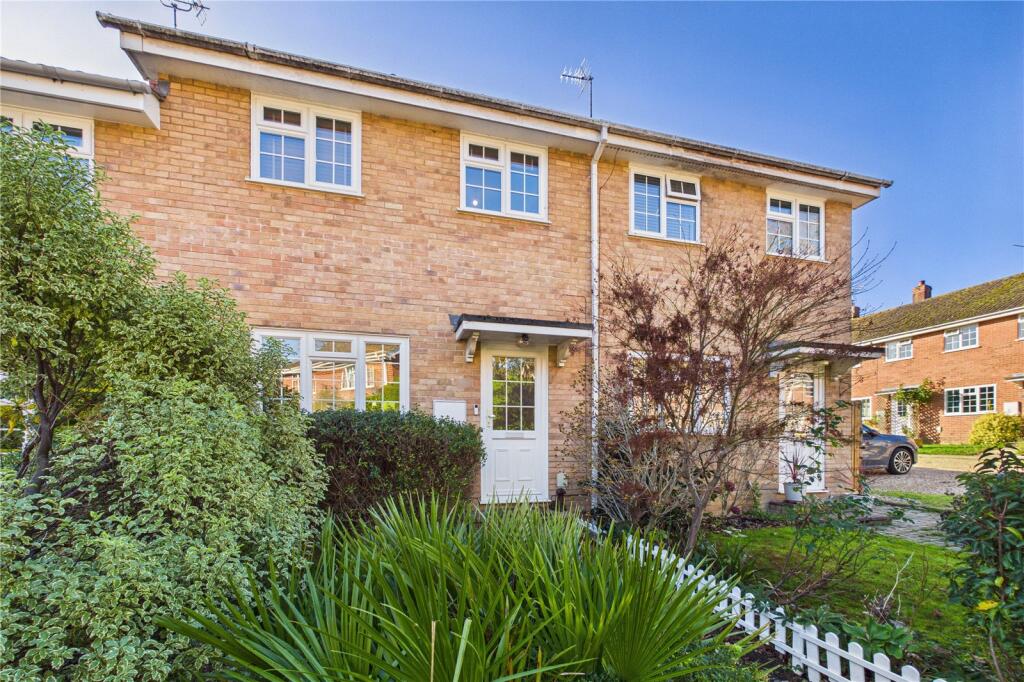 Main image of property: Harwood Rise, Woolton Hill, Newbury, Hampshire, RG20