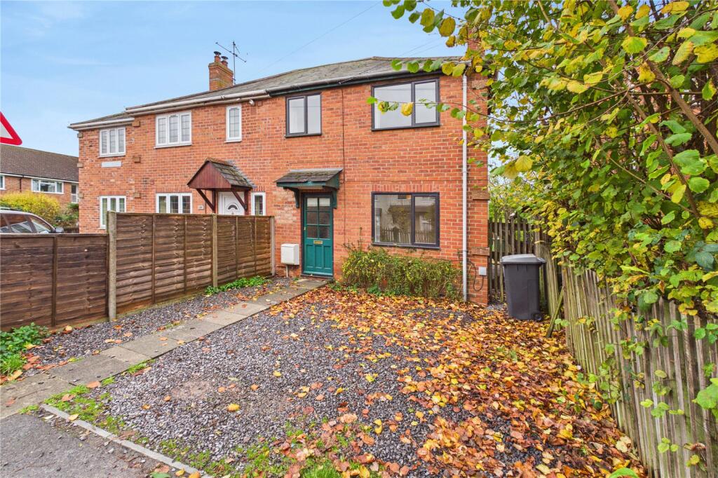 Main image of property: Queens Road, Newbury, Berkshire, RG14