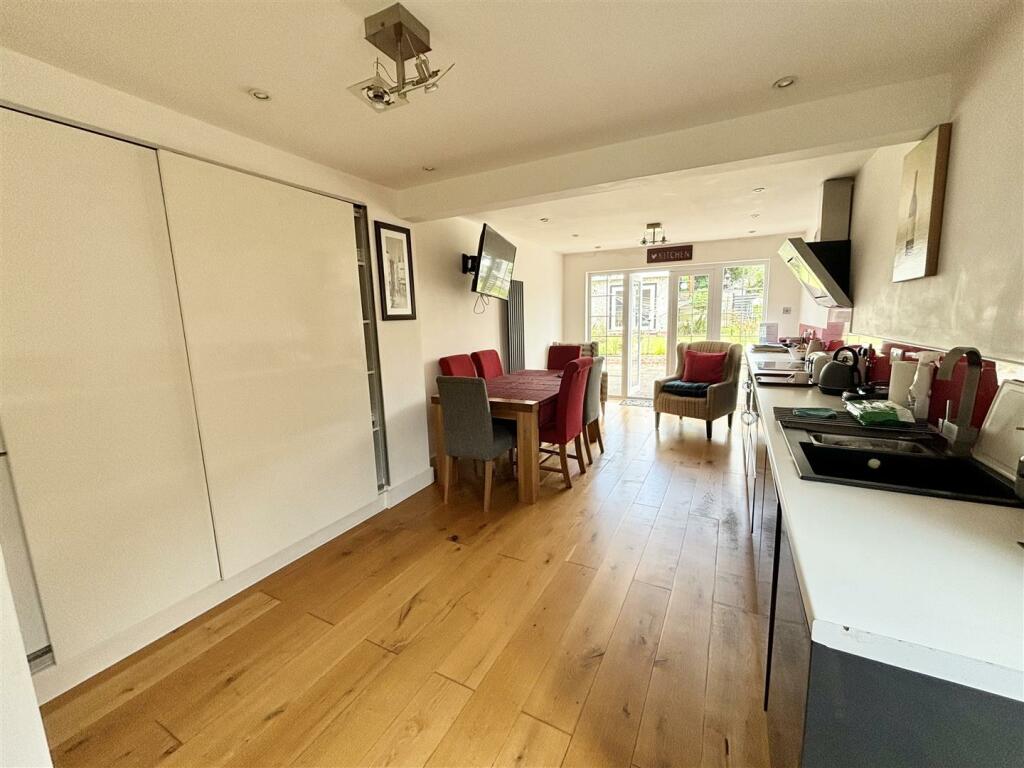 Additional property image - Vauxhall Drive, Braintree