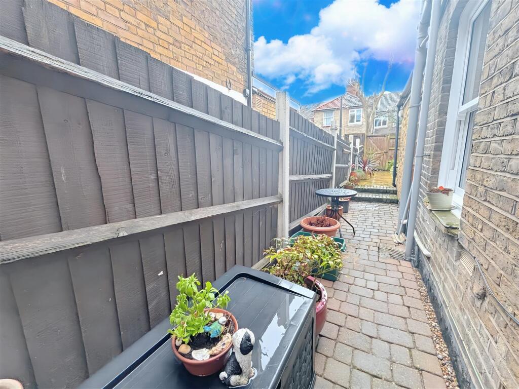 Additional property image - Lower Anchor Street, Chelmsford