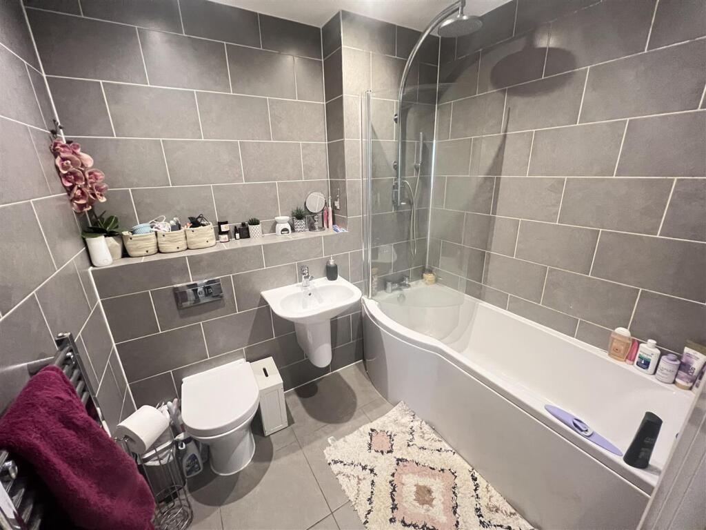 Additional property image - Dunn Side, Chelmsford