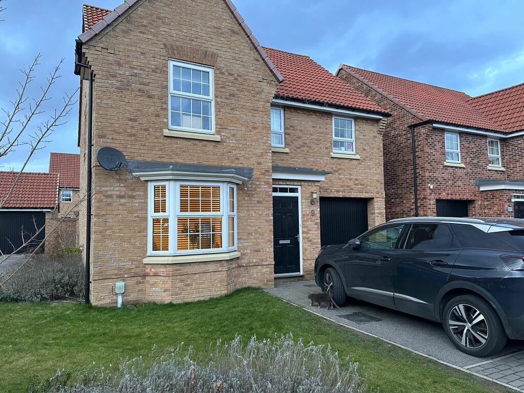 4 bedroom detached house for sale in Rollitt Close, Anlaby, HU10