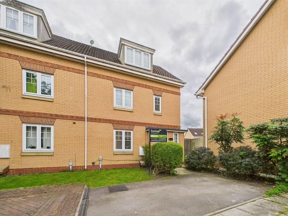 Main image of property: Parkland Crescent, Kingswood, HU7