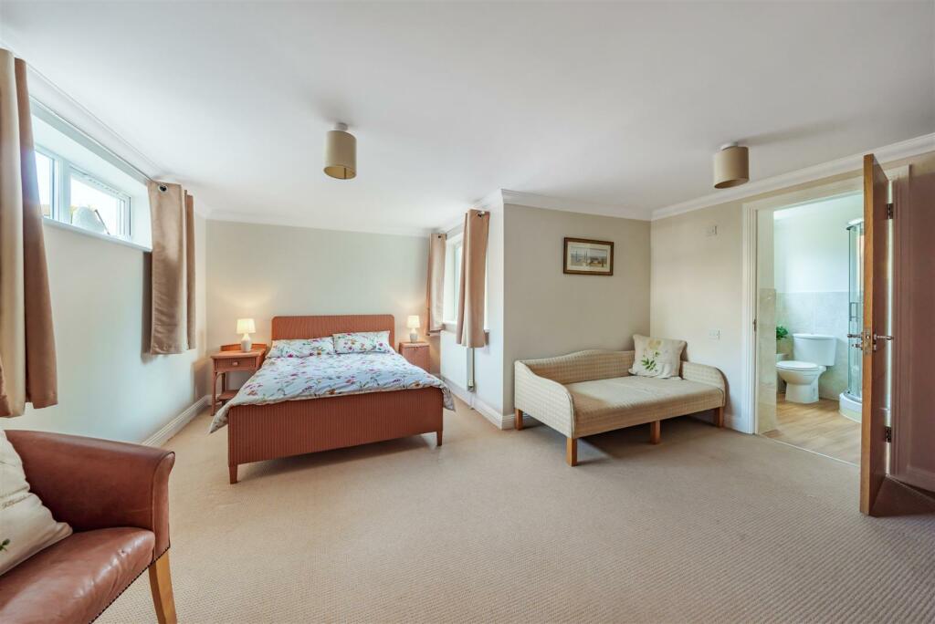 Additional property image - Victoria Avenue, Swanage