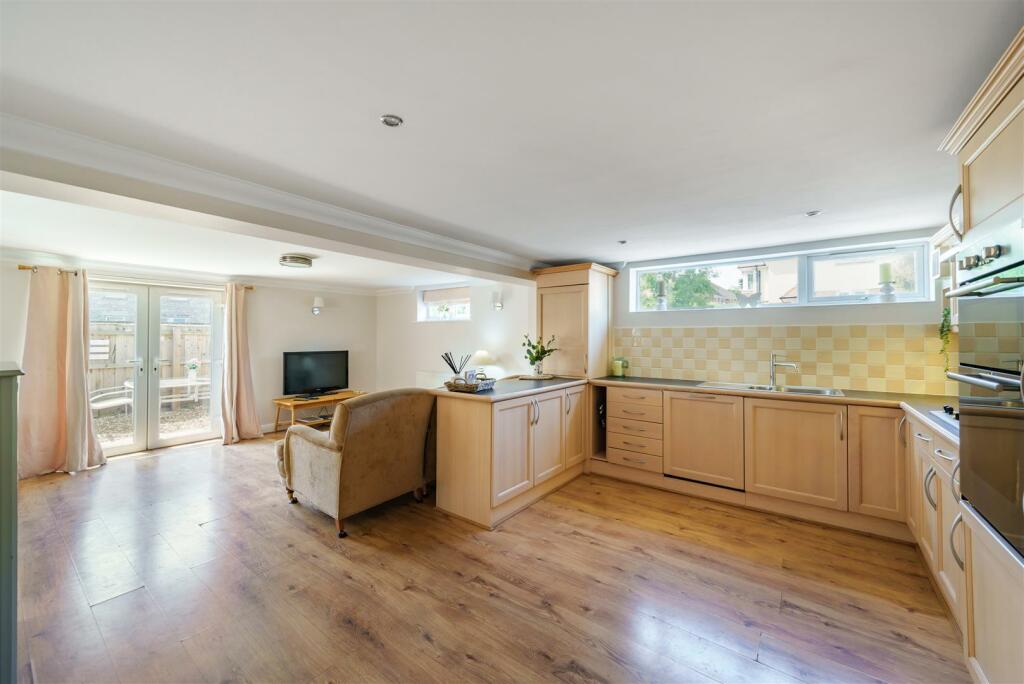 Additional property image - Victoria Avenue, Swanage