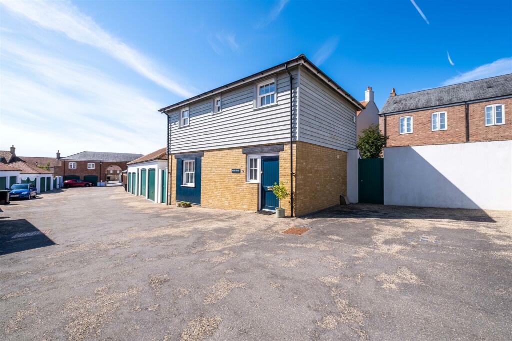 2 bedroom detached house for sale in Dugdale Mews, Poundbury