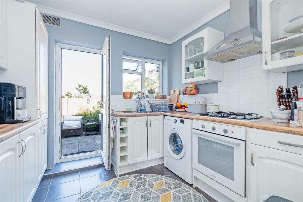 Additional property image - Harewood Avenue, Bournemouth