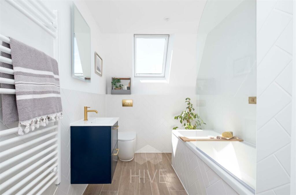 Additional property image - West Cliff Gardens, West Cliff, Bournemouth