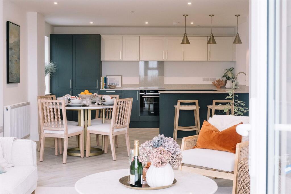 Additional property image - West Cliff Gardens, West Cliff, Bournemouth