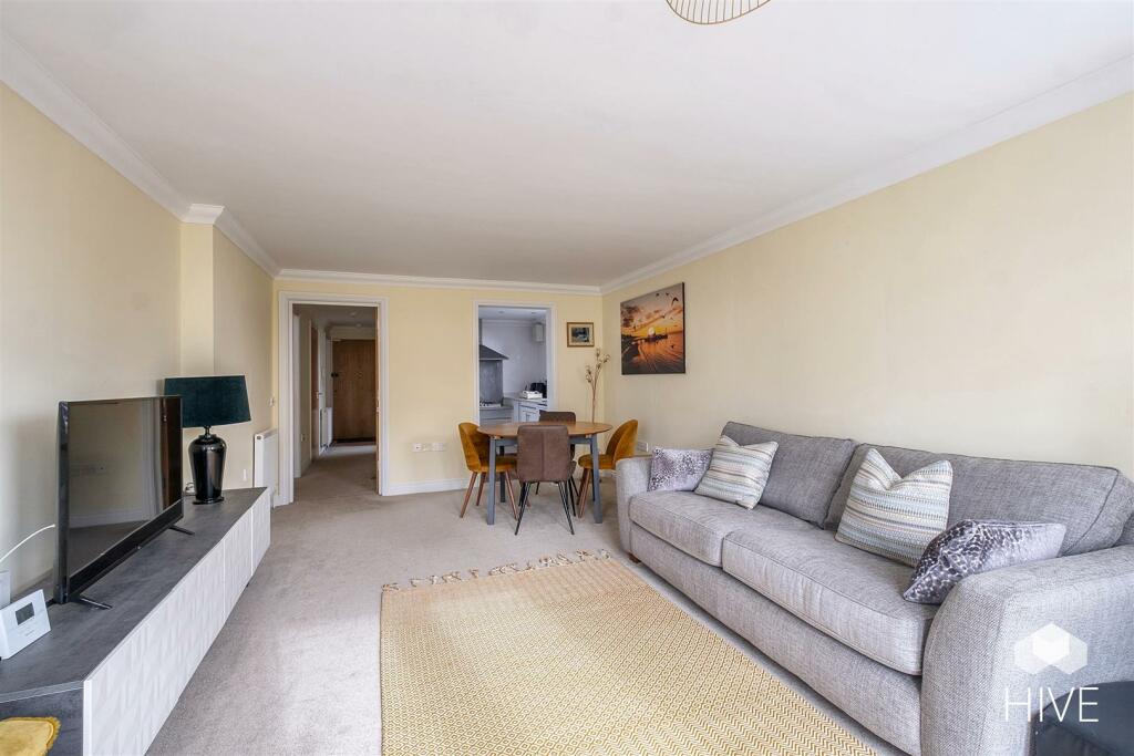 Additional property image - West Cliff Gardens, West Cliff, Bournemouth