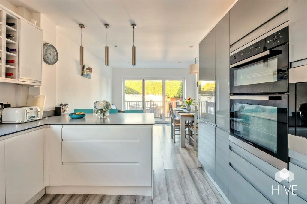 Additional property image - Inglewood Avenue, Queens Park, Bournemouth