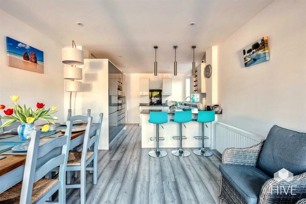 Additional property image - Inglewood Avenue, Queens Park, Bournemouth