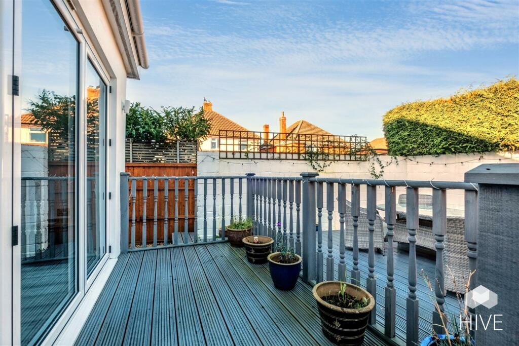 Additional property image - Inglewood Avenue, Queens Park, Bournemouth