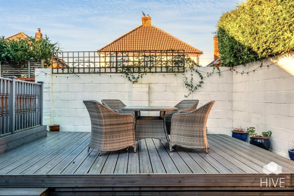 Additional property image - Inglewood Avenue, Queens Park, Bournemouth