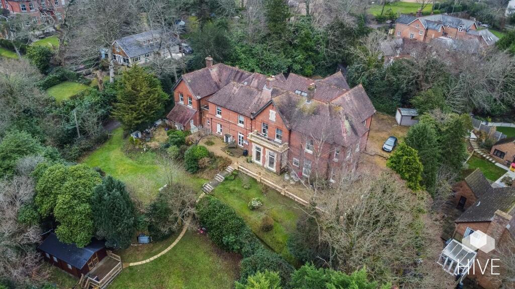 Additional property image - Giddy Lake, Wimborne
