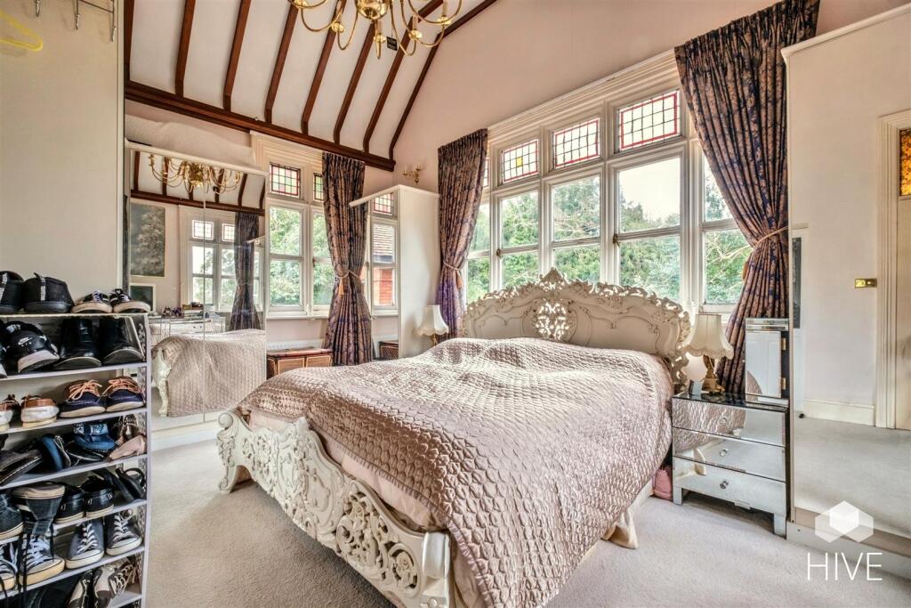 Additional property image - Giddy Lake, Wimborne