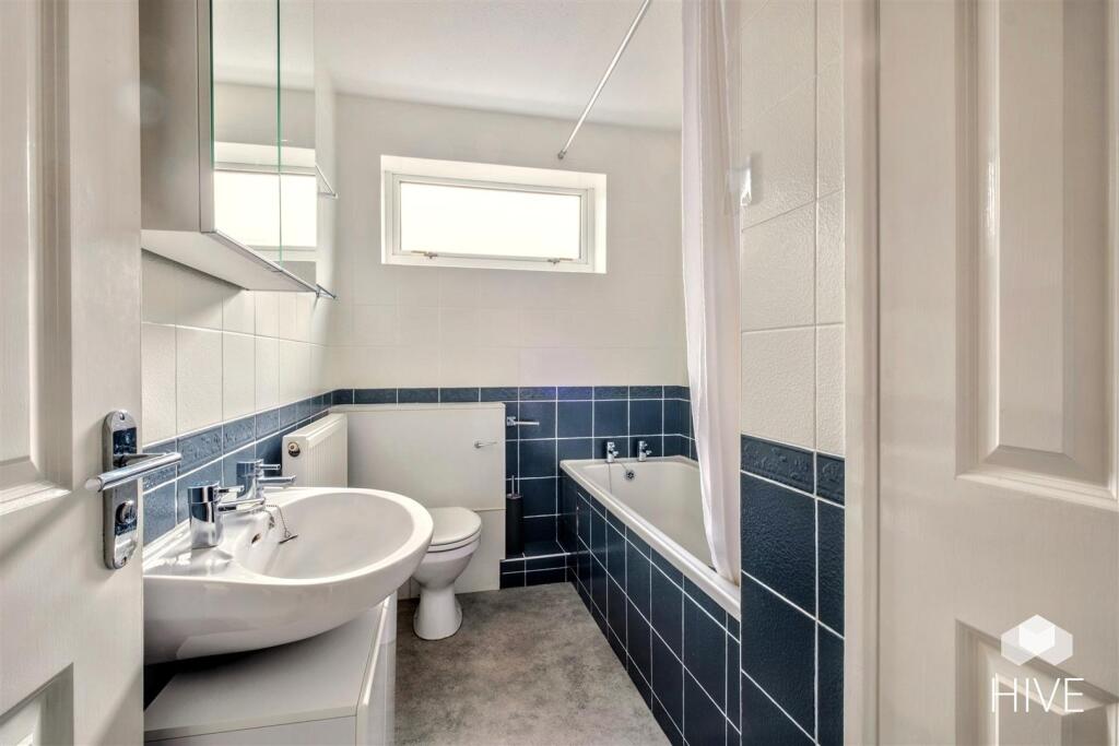 Additional property image - Rowbarrow Close, Poole