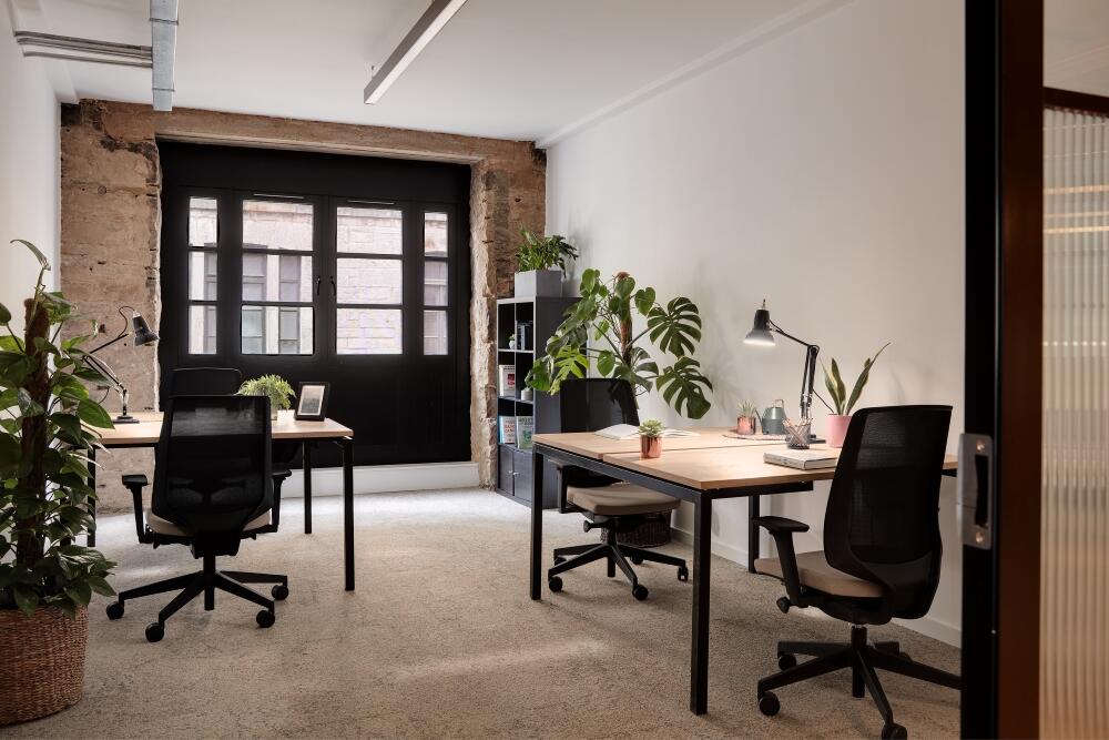 Main image of property: 84 Commercial Street Leith, Edinburgh