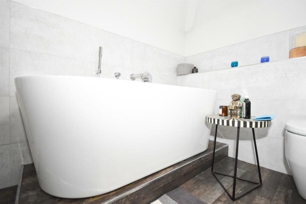 Additional property image - Wilhelmina Close, Leamington Spa